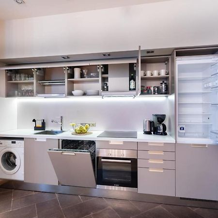 Old Riga Two Bedroom Apartment With 2 Bathrooms Экстерьер фото
