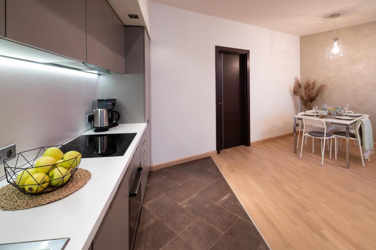 Old Riga Two Bedroom Apartment With 2 Bathrooms Экстерьер фото