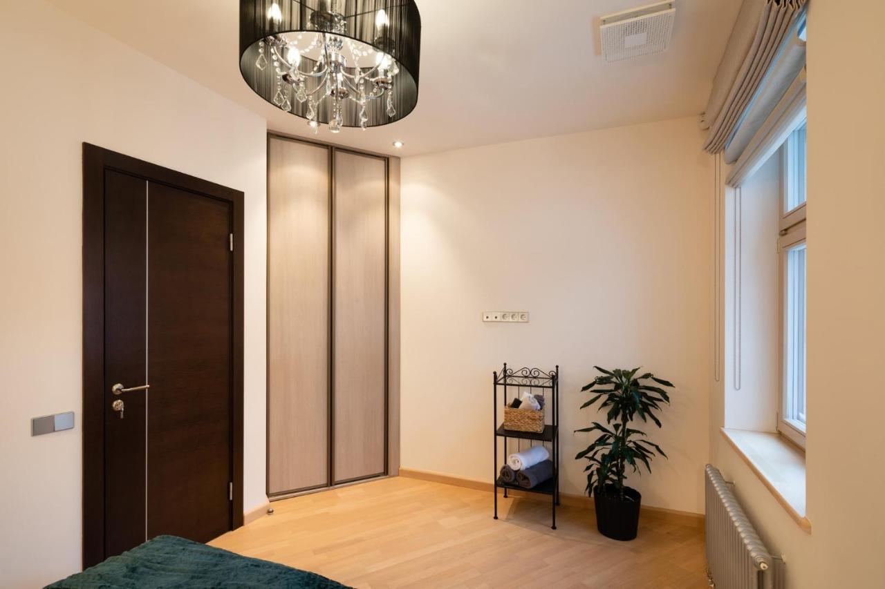 Old Riga Two Bedroom Apartment With 2 Bathrooms Экстерьер фото