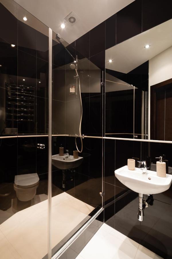 Old Riga Two Bedroom Apartment With 2 Bathrooms Экстерьер фото